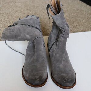 Sofft Women's Boot Size 9.5 M Grey Suede Leather 2 Inch Heel